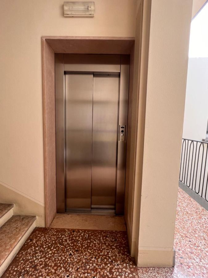 Piazza Maggiore Luxury Apartment بولونيا المظهر الخارجي الصورة
