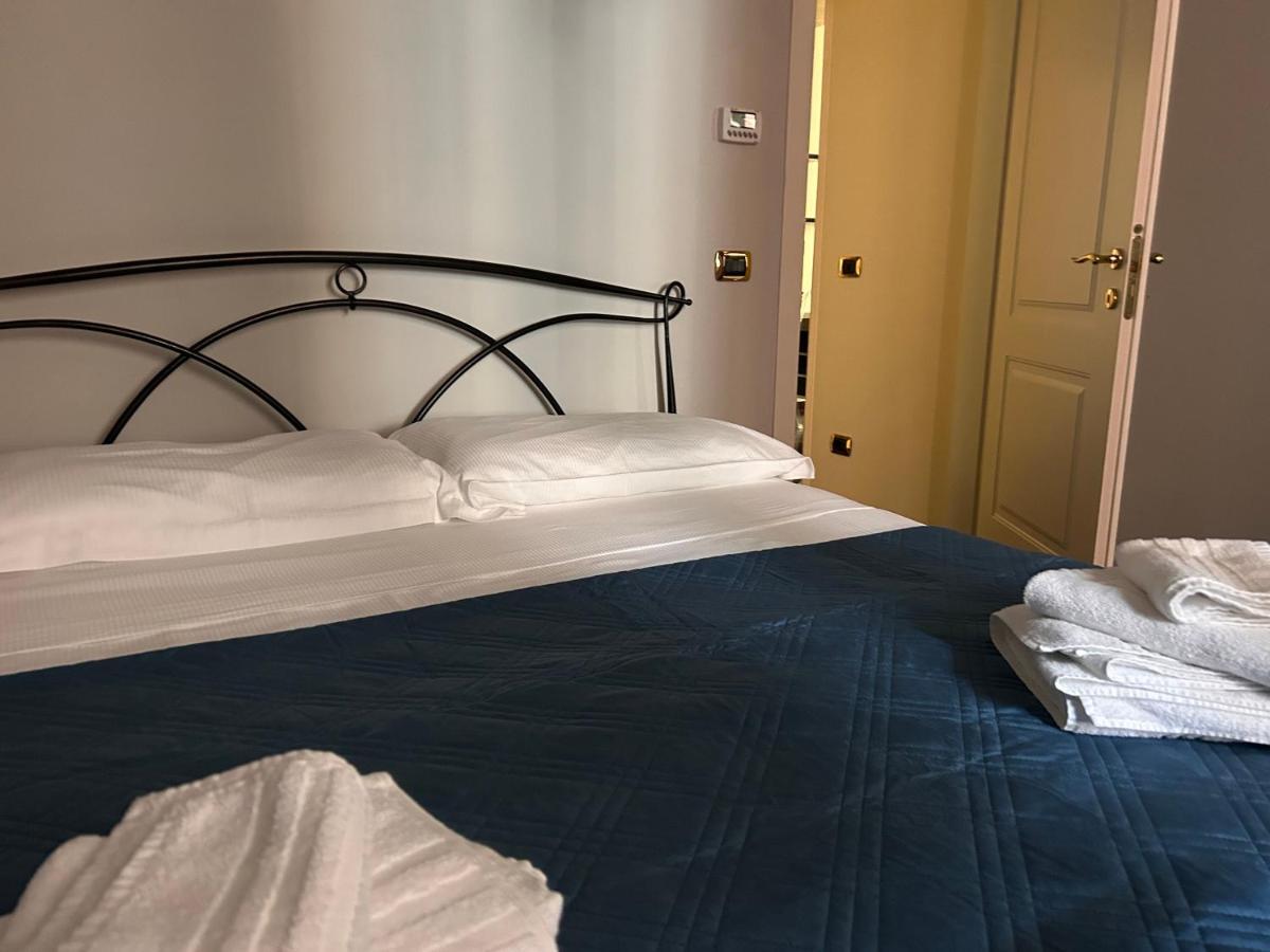 Piazza Maggiore Luxury Apartment بولونيا المظهر الخارجي الصورة